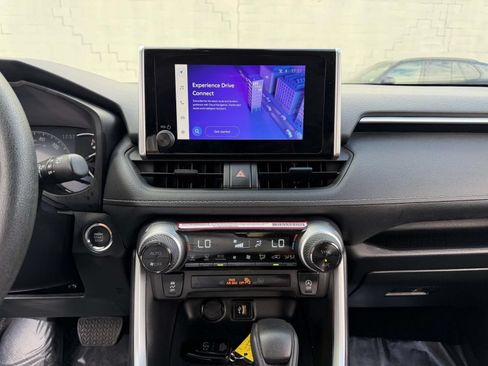Used 2024 Toyota RAV4 XLE AWD/4WD image 25