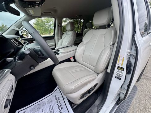 Used 2022 Jeep Wagoneer Series III image 30