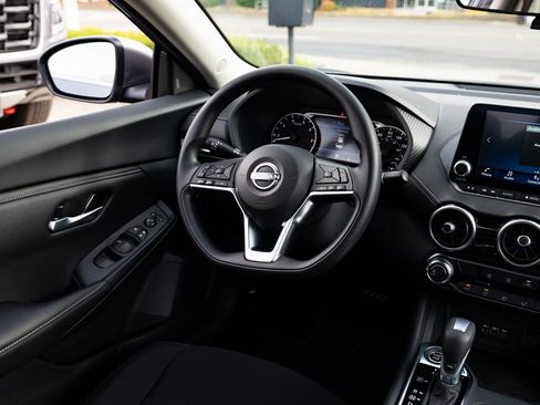 New 2025 Nissan Sentra SV w/ Trunk Package image 9