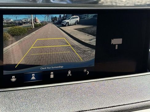 Used 2023 Acura MDX FWD image 20