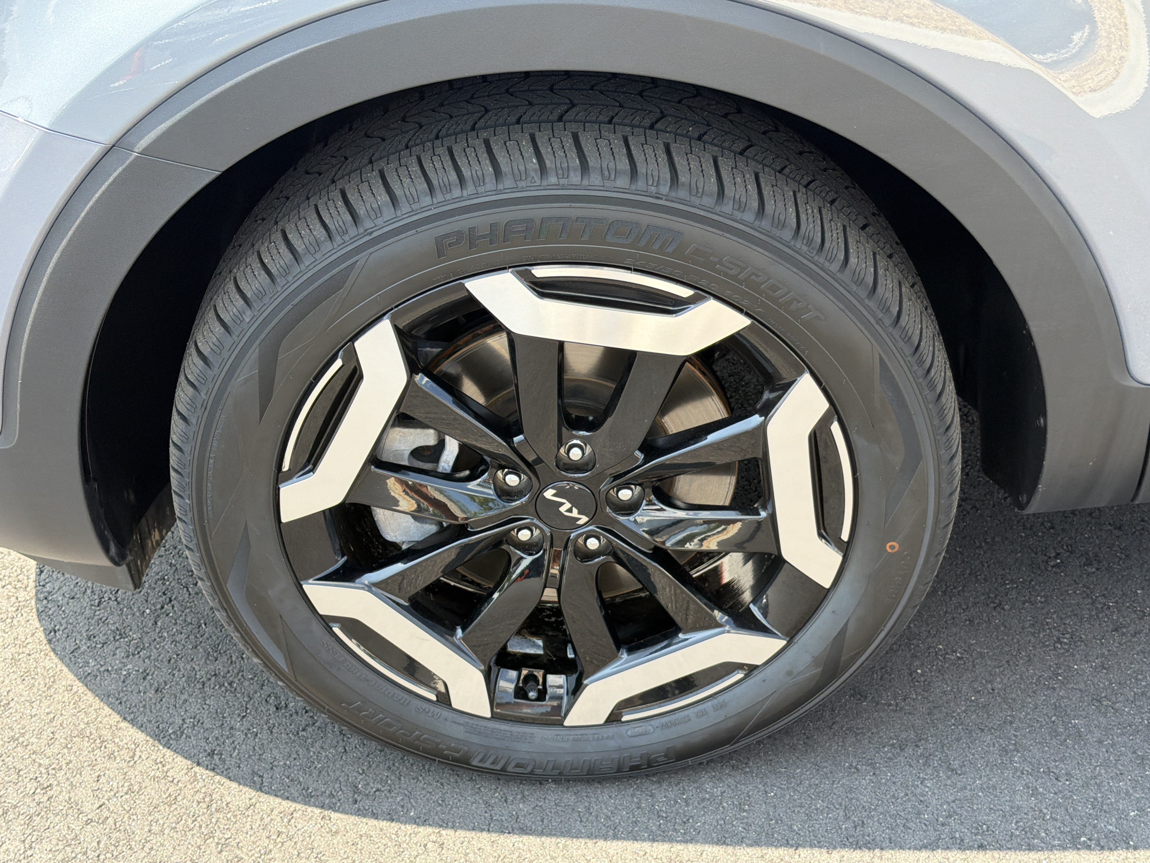 Used 2025 Kia Telluride S FWD image 11