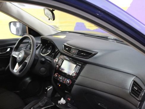 Used 2020 Nissan Rogue SV AWD/4WD image 10