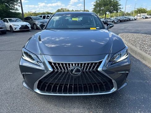 Used 2025 Lexus ES 300h Ultra Luxury w/ Accessory Package (Z1) FWD image 8