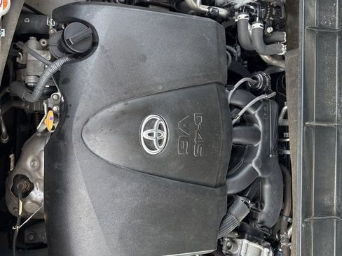 Used 2021 Toyota Highlander Limited image 43