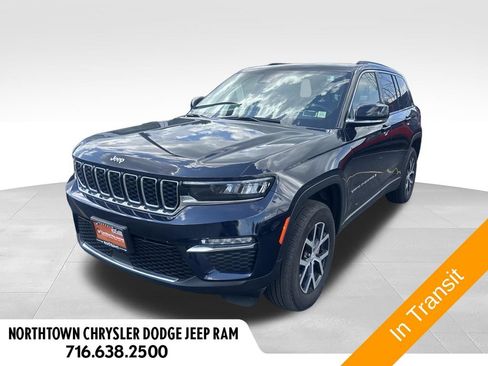 Used 2023 Jeep Grand Cherokee Limited AWD/4WD image 1