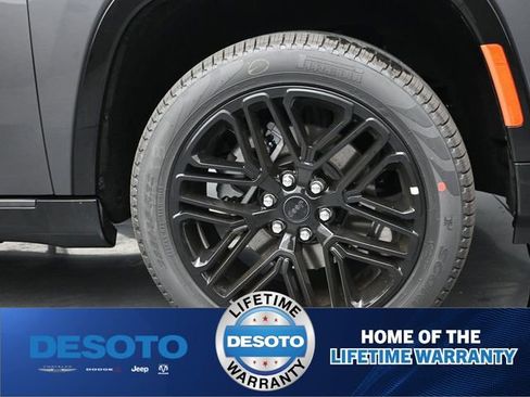 New 2026 Jeep Grand Wagoneer Limited AWD/4WD image 37