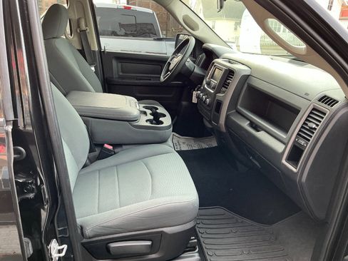 Used 2017 RAM 1500 Express w/ Black Ram 1500 Express Group image 20