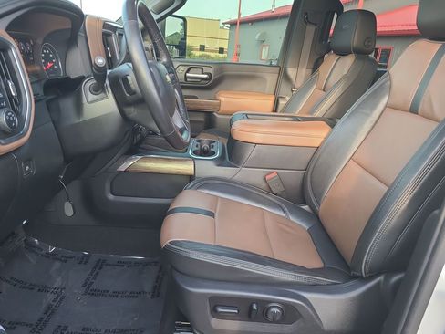 Used 2020 Chevrolet Silverado 2500 High Country image 23