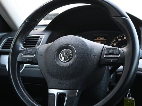 Used 2013 Volkswagen Passat 2.5 SE image 23