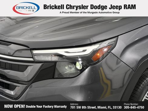 Used 2025 Subaru Forester Premium AWD/4WD image 10