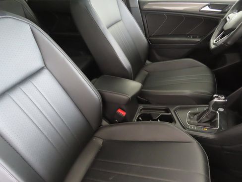 Used 2022 Volkswagen Tiguan SE R-Line FWD image 26