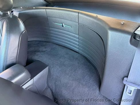 Used 2002 Ford Thunderbird image 31