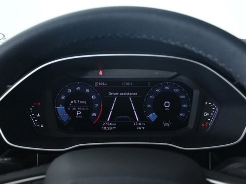 Certified 2025 Audi Q3 2.0T Premium w/ Convenience Package image 11