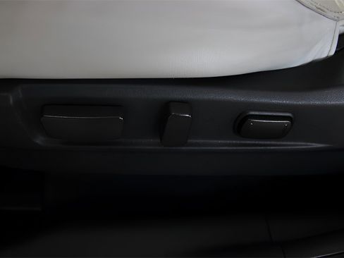 Used 2022 Mitsubishi Outlander SEL image 38