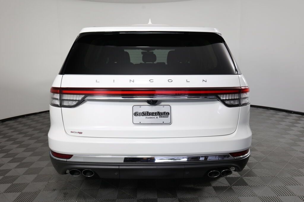 Used 2021 Lincoln Aviator AWD w/ Class IV Trailer Tow Package image 3