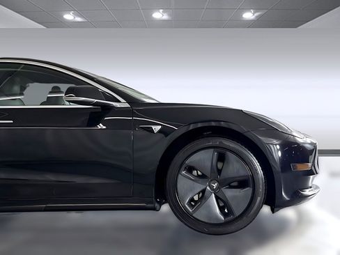 Used 2018 Tesla Model 3 Long Range RWD image 33