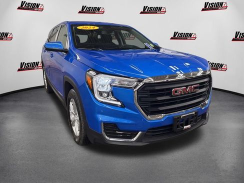 Used 2024 GMC Terrain SLE AWD/4WD image 3