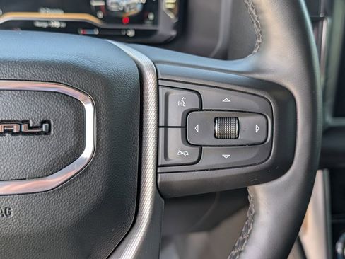 Used 2023 GMC Yukon XL Denali AWD/4WD image 25