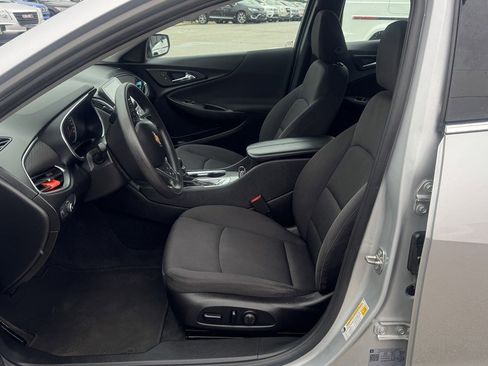 Used 2021 Chevrolet Malibu LT FWD image 16
