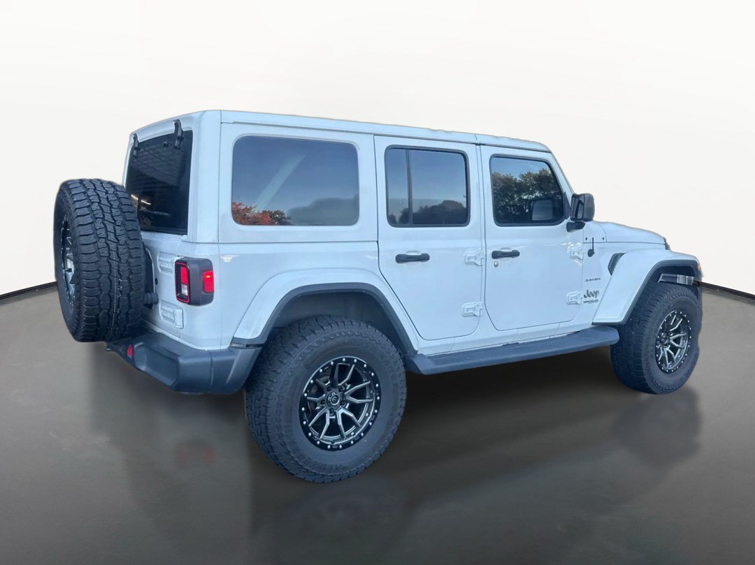 Used 2020 Jeep Wrangler Unlimited Sahara w/ Uconnect 4C Nav & Sound Group AWD/4WD image 3