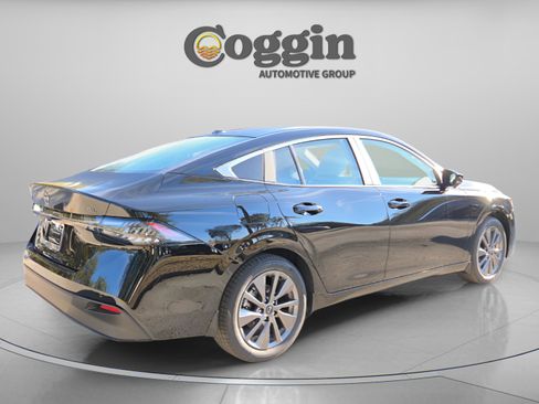 New 2026 Nissan Sentra SL w/ Floor Mat Package image 6