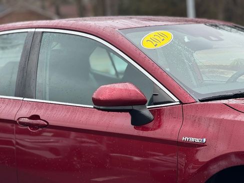 Used 2020 Toyota Camry LE image 7