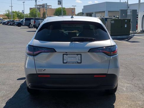 New 2026 Honda HR-V LX image 7