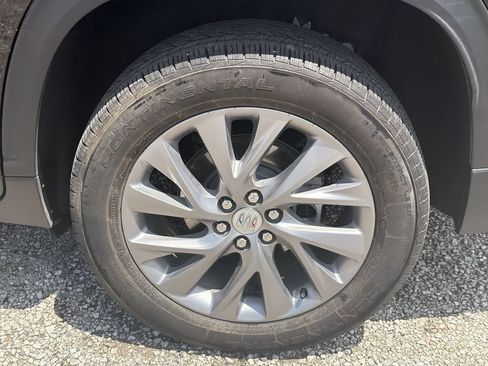 Used 2025 Buick Enclave Preferred FWD image 34