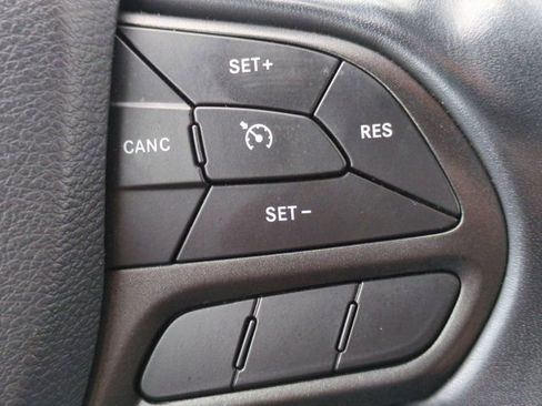 Used 2021 Jeep Cherokee Trailhawk w/ Comfort/Convenience Group AWD/4WD image 26