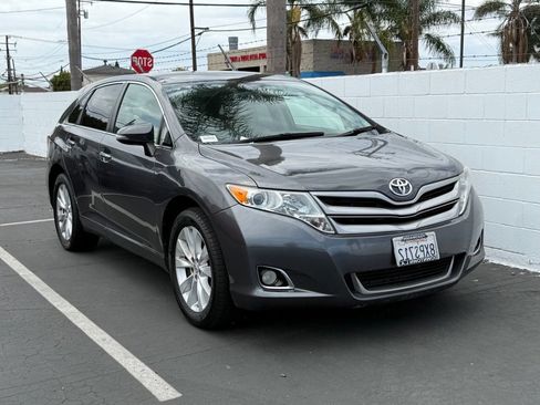 Used 2014 Toyota Venza XLE w/ XLE Premium Package FWD image 1