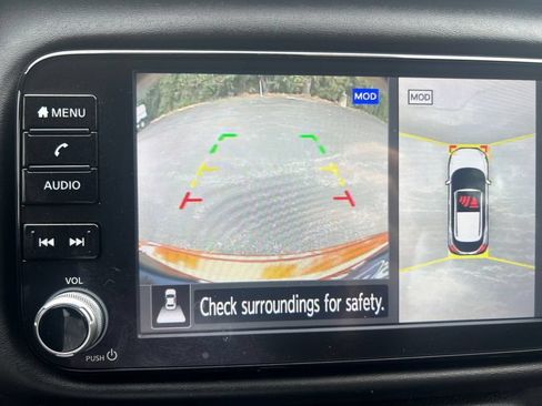 Used 2023 Nissan Kicks SR w/ SR Premium Package FWD image 24