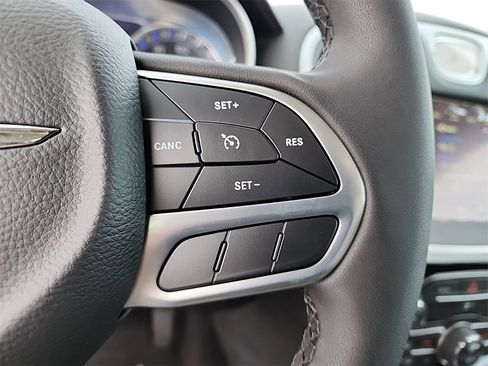 New 2023 Chrysler 300 Touring w/ Sport Appearance Package image 8