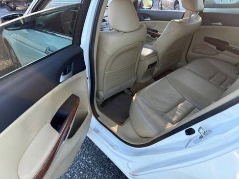 Used 2011 Honda Accord EX-L image 12