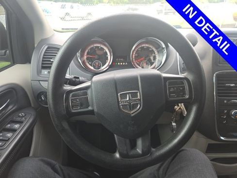 Used 2014 Dodge Grand Caravan SE w/ Quick Order Package 29E SE FWD image 7