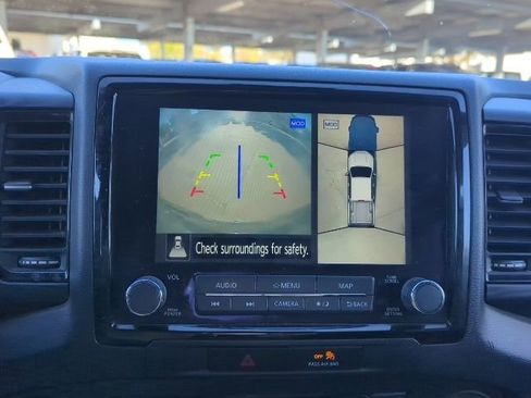 Used 2022 Nissan Frontier PRO-4X image 8