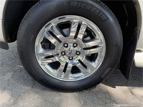 Used 2006 Ford Explorer Eddie Bauer RWD image 9