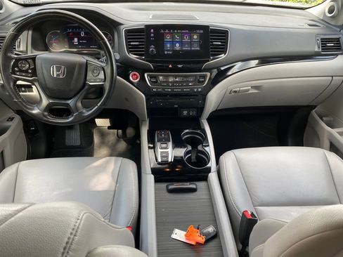 Used 2020 Honda Pilot Touring image 29