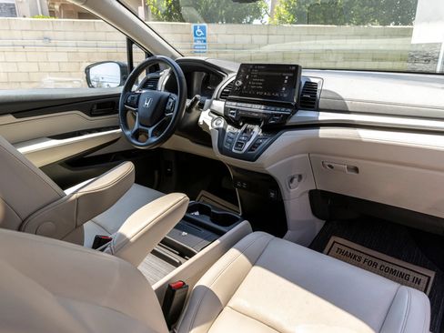 Used 2025 Honda Odyssey EX-L image 33