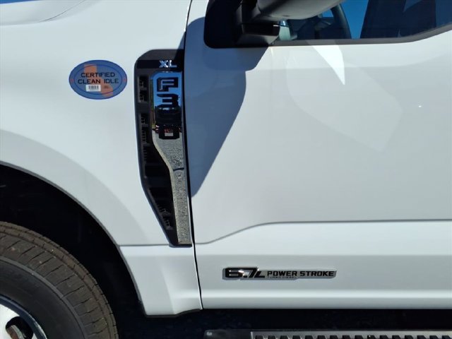 New 2025 Ford F350 XL w/ XL Chrome Package AWD/4WD image 6