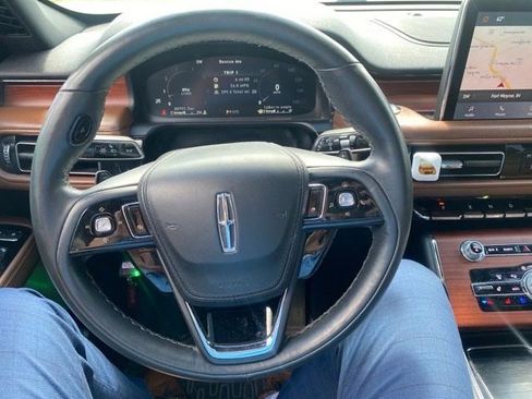 Used 2022 Lincoln Aviator Reserve w/ Equipment Group 201A AWD/4WD image 16