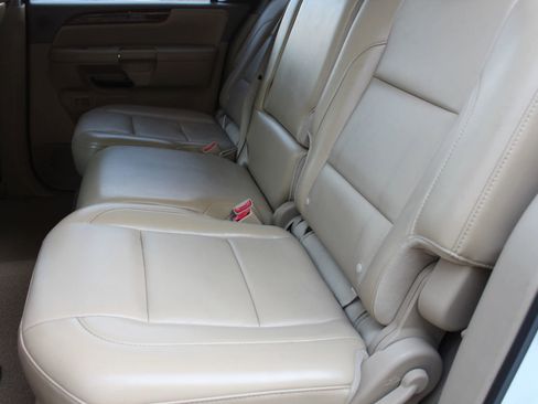 Used 2014 Nissan Armada Platinum image 13