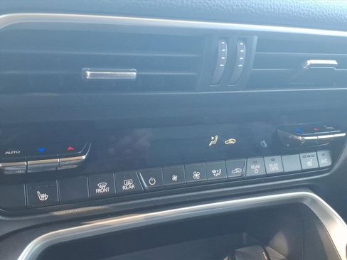 Used 2025 MAZDA CX-70 Plug-In Hybrid w/ Premium Pkg image 12