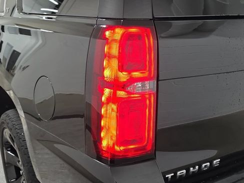 Used 2017 Chevrolet Tahoe LT w/ Luxury Package AWD/4WD image 32