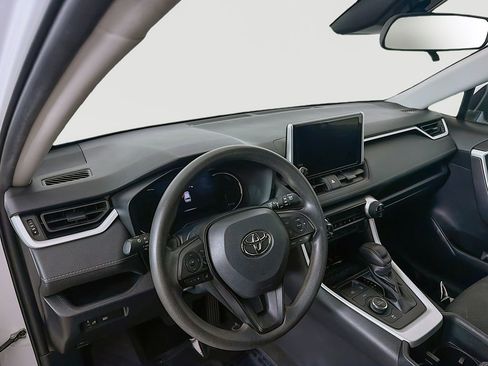 Used 2023 Toyota RAV4 AWD Hybrid image 16