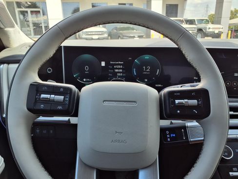 Used 2025 Hyundai Santa Fe Calligraphy FWD image 24