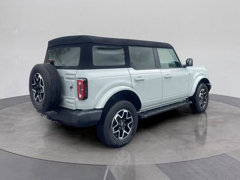 Used 2024 Ford Bronco Outer Banks image 6