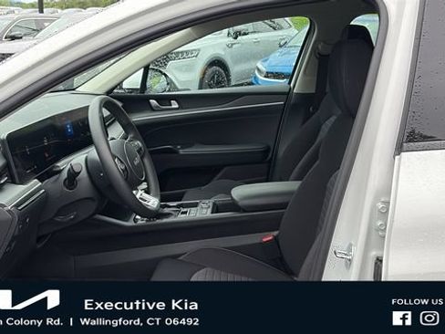 Certified 2025 Kia K5 LXS FWD image 9