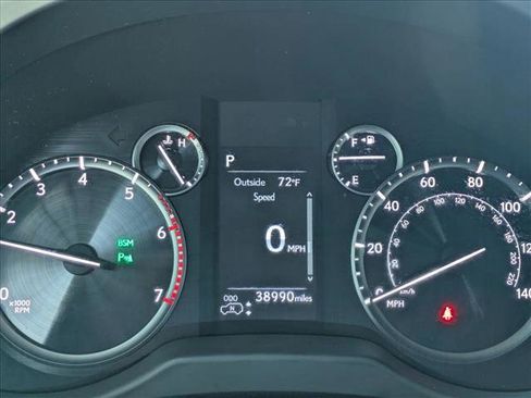 Used 2023 Lexus GX 460 Luxury w/ Accessory Package AWD/4WD image 11