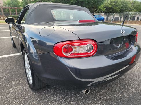 Used 2014 MAZDA MX-5 Miata Sport RWD image 5