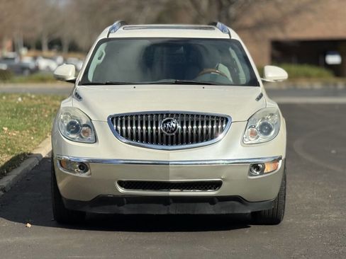 Used 2011 Buick Enclave CXL image 4